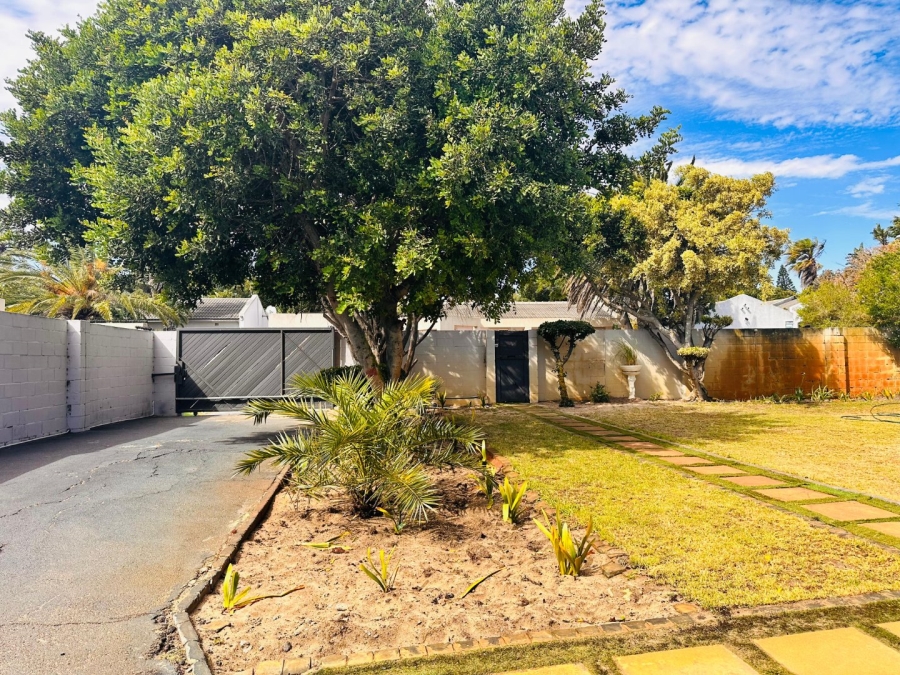 4 Bedroom Property for Sale in Flamingo Vlei Western Cape